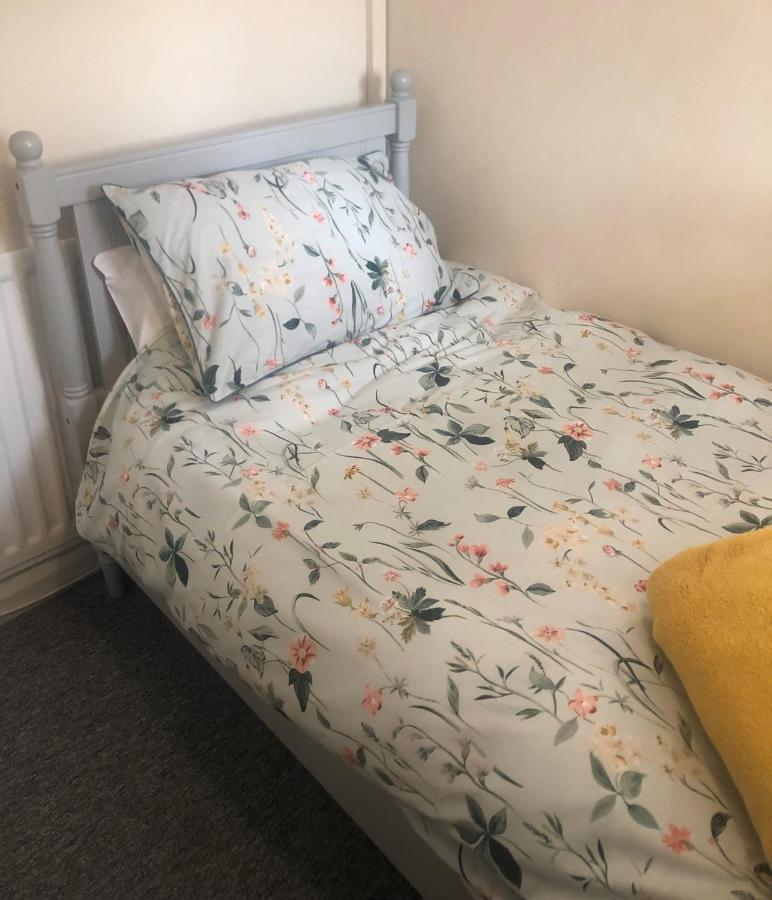 Little Park Holiday Homes Self Catering Cottages 1 & 2 Bedrooms Available Close To Tutbury Castle Экстерьер фото