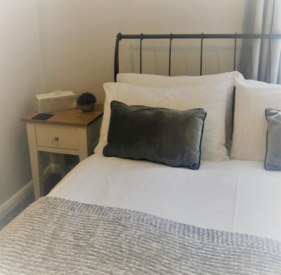 Little Park Holiday Homes Self Catering Cottages 1 & 2 Bedrooms Available Close To Tutbury Castle Экстерьер фото