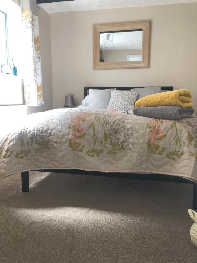 Little Park Holiday Homes Self Catering Cottages 1 & 2 Bedrooms Available Close To Tutbury Castle Экстерьер фото