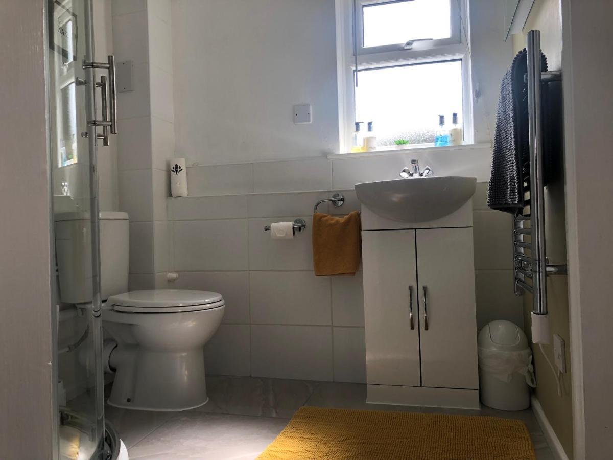 Little Park Holiday Homes Self Catering Cottages 1 & 2 Bedrooms Available Close To Tutbury Castle Экстерьер фото